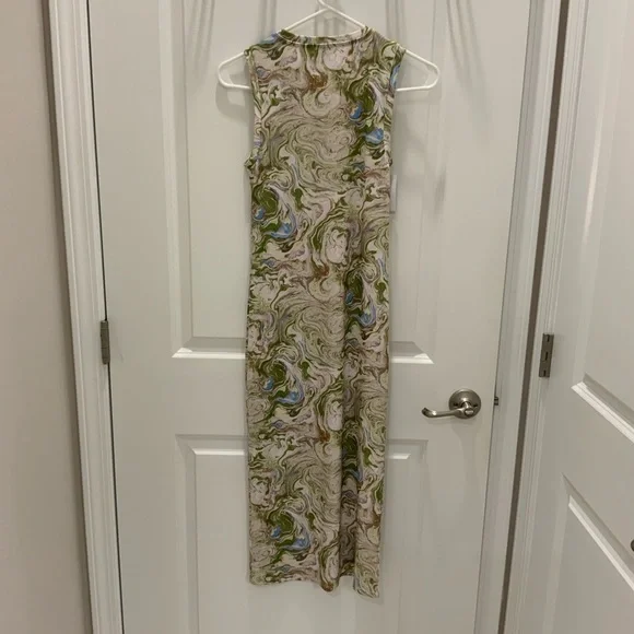 Aritzia Midi Dress - Picture 8 of 9